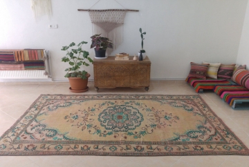 5 Ways a Handmade Oushak Rug can Transform Your Living Space